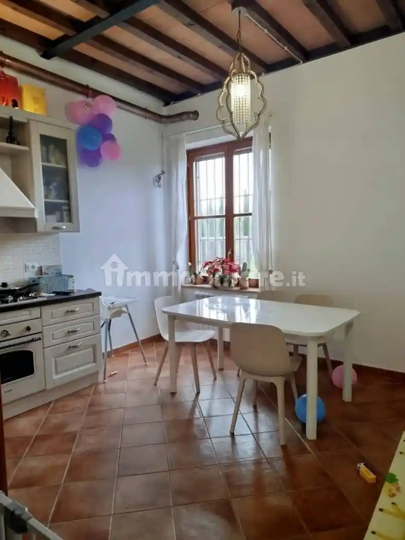 Casa indipendente in vendita a Pistoia