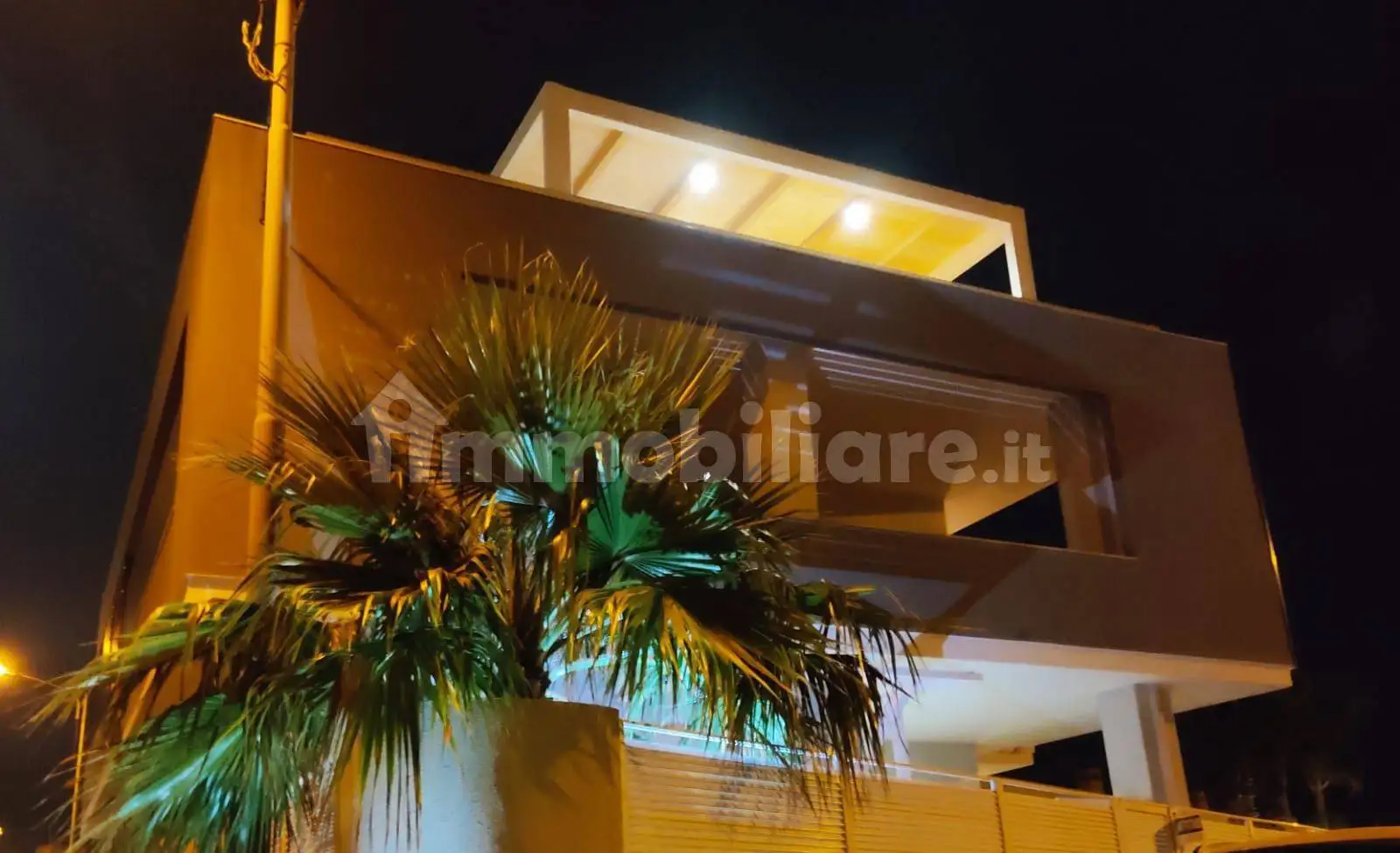 Appartamento in affitto a Vittoria