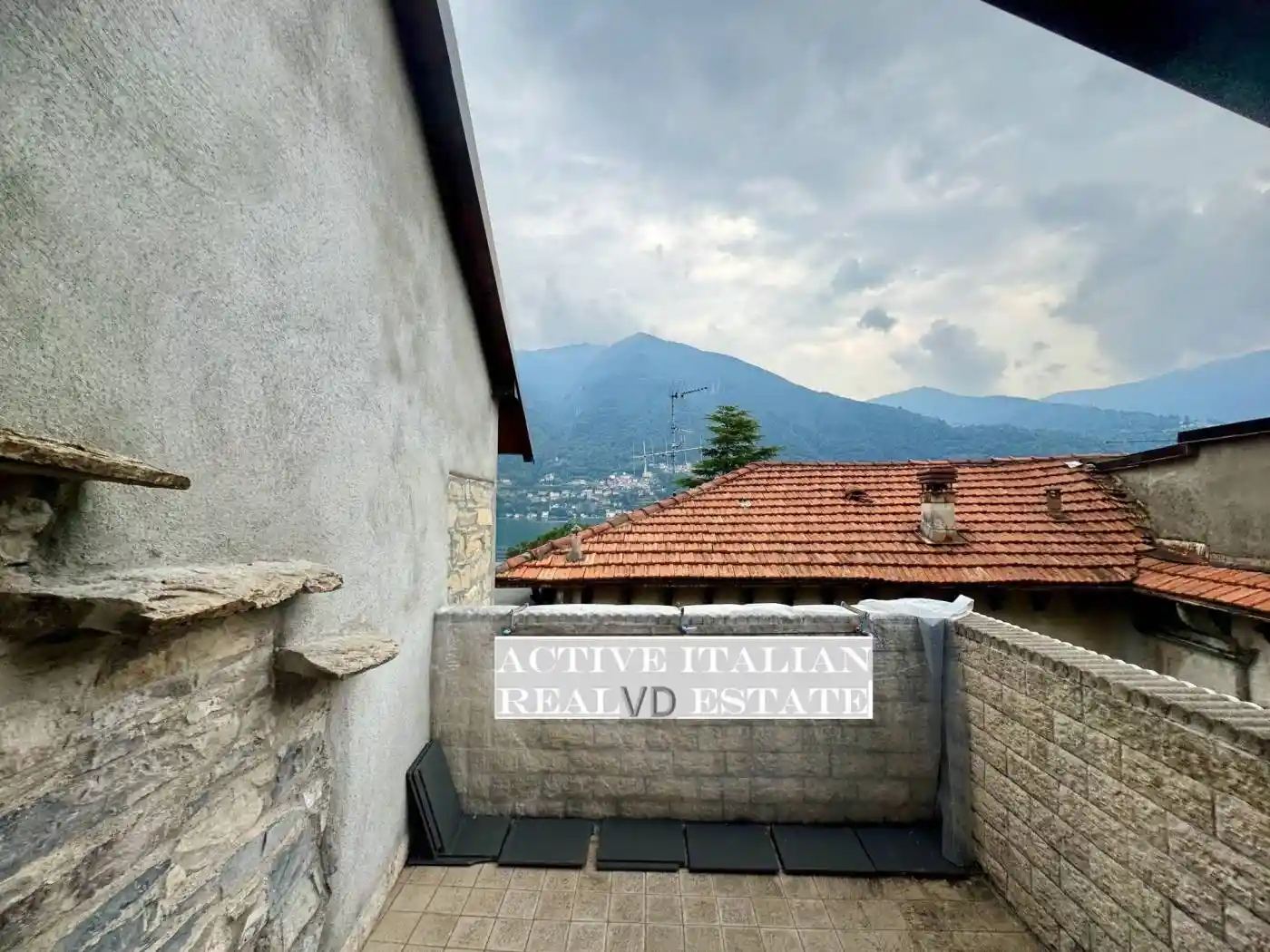 Casa indipendente in vendita a Laglio