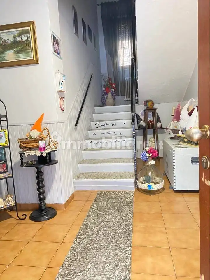 Villetta a schiera in vendita a Confienza