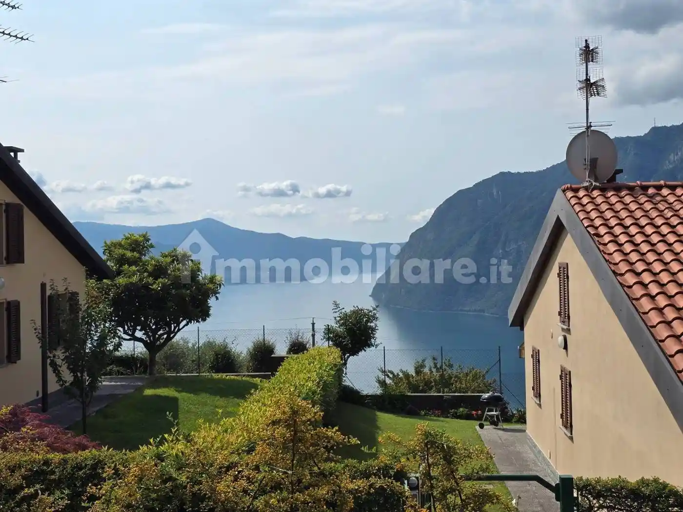 Villetta a schiera in vendita a Solto Collina