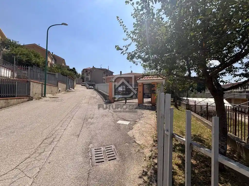 Villa bifamiliare via Villa Caracciolo 43, Ariano Irpino - foto 2