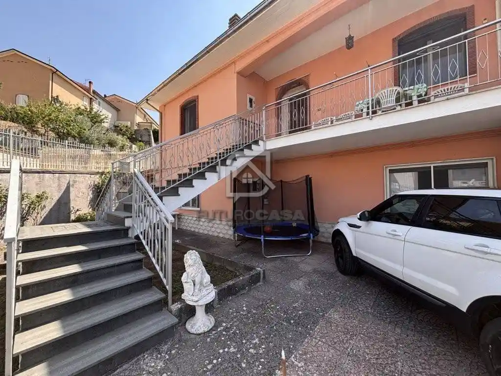 Villa bifamiliare via Villa Caracciolo 43, Ariano Irpino - foto 3