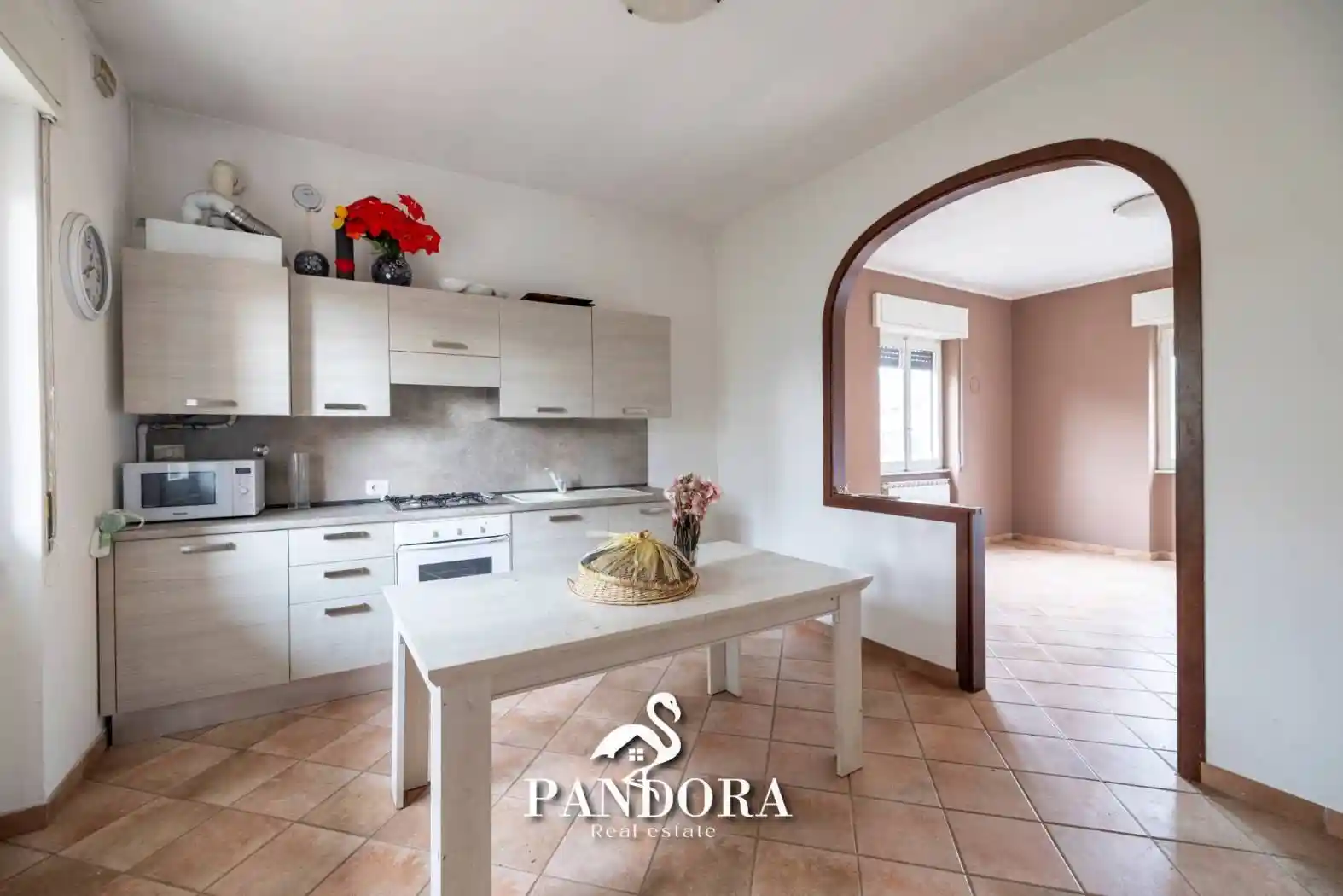 Appartamento in vendita a Angera