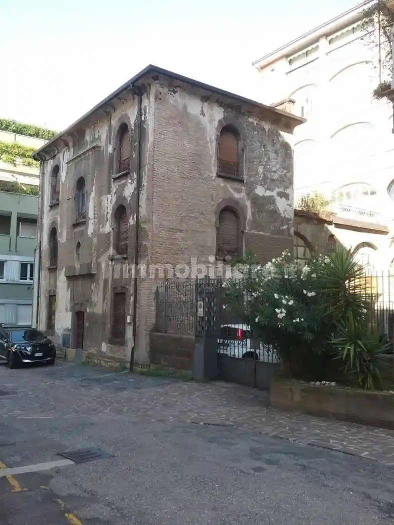 Palazzo - Edificio in vendita a Bergamo