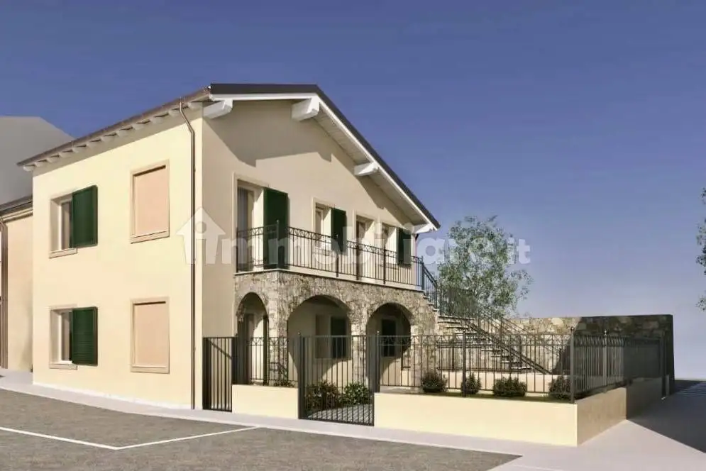 Appartamento in vendita a Montignoso