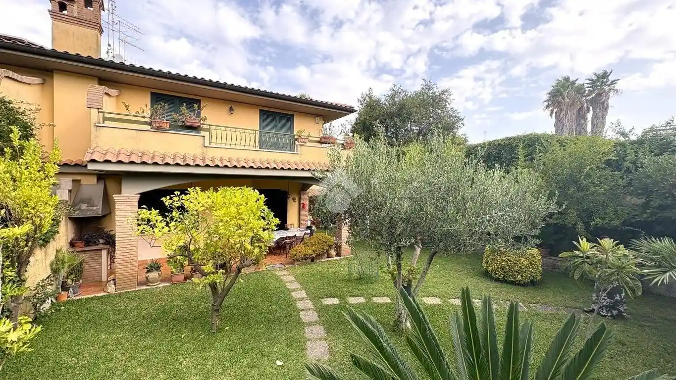 Villa in vendita a Anzio