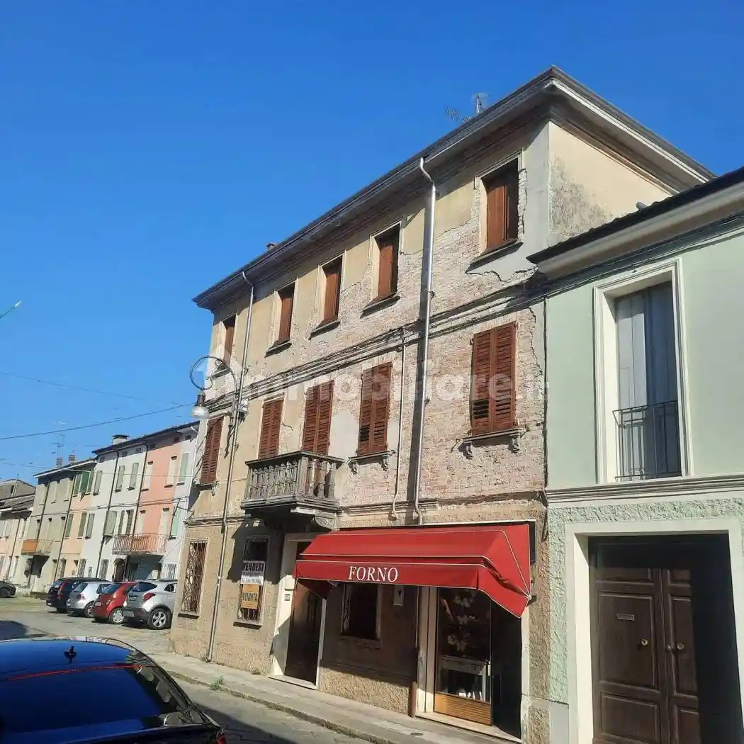 Casa indipendente in vendita a Gualtieri