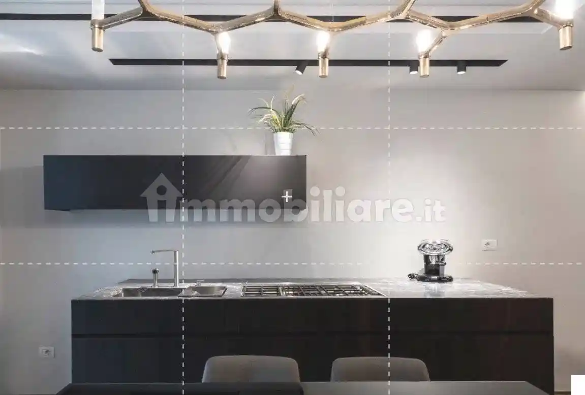 Quadrilocale via Venezia 23, Centro, Roseto degli Abruzzi - foto 4