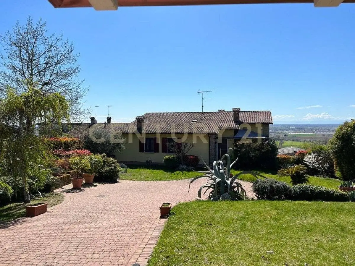 Villa in vendita a Cavriana