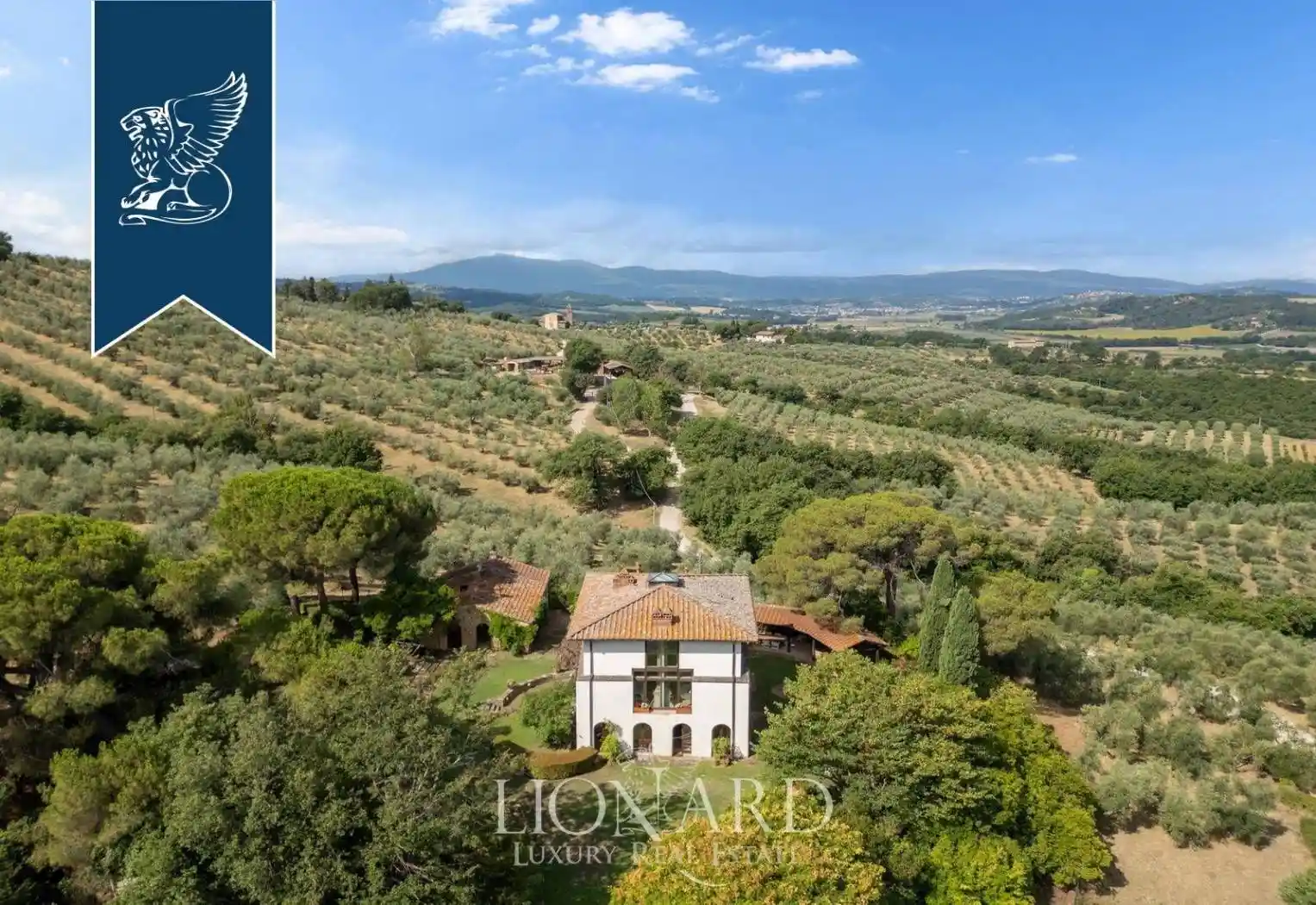 Villa unifamiliare, buono stato, 2620 m², Villastrada, Castiglione del Lago - foto 2