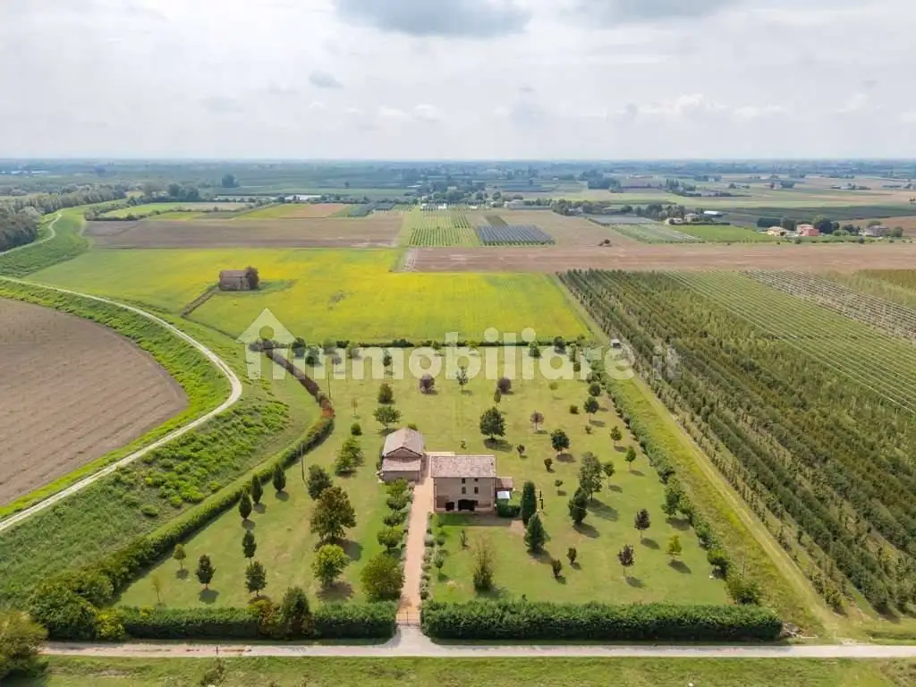 Villa in vendita a Carpi