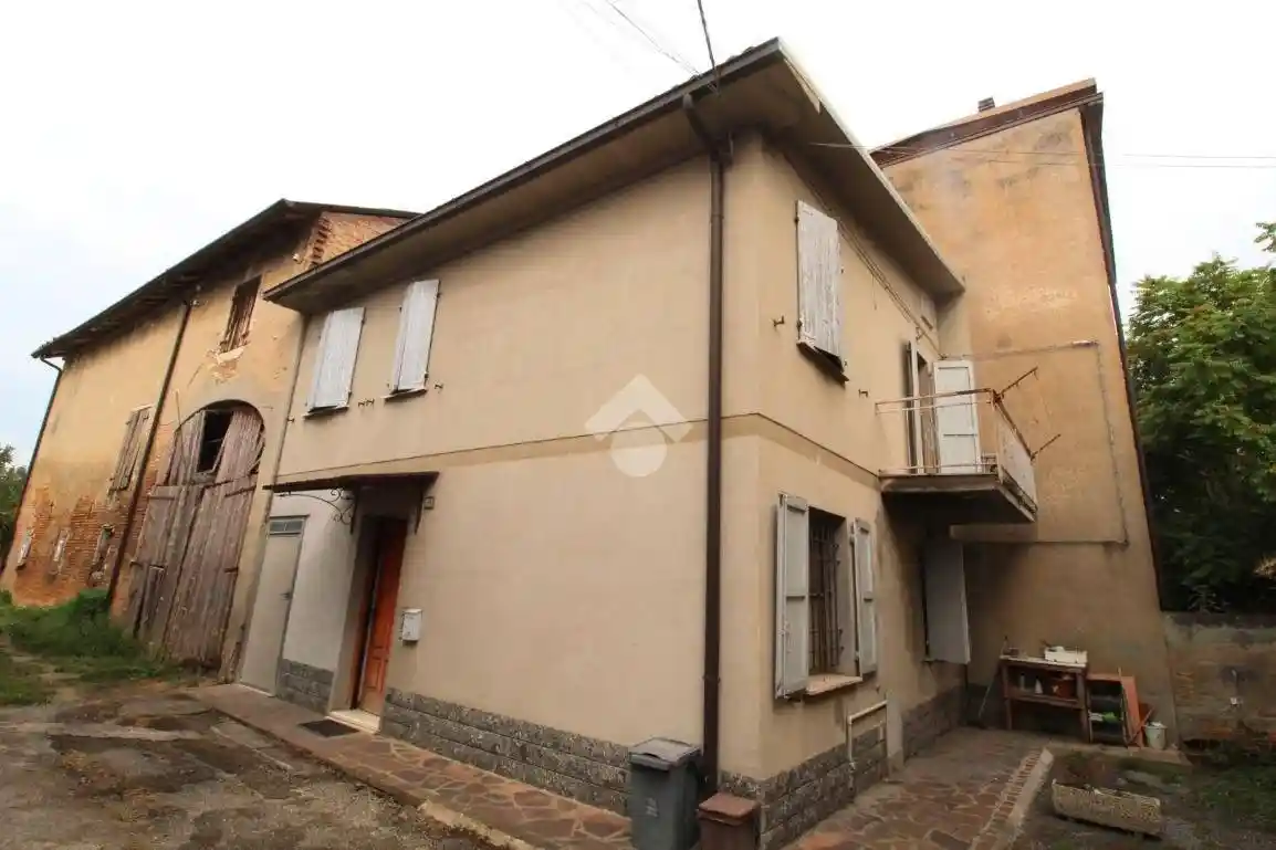 Casa indipendente in vendita a Cadelbosco di Sopra