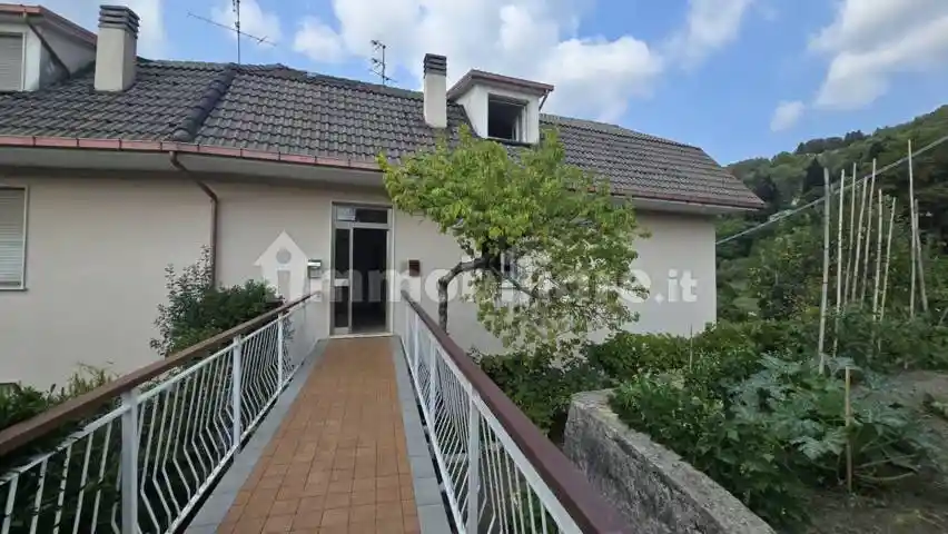 Appartamento in vendita a Varese Ligure