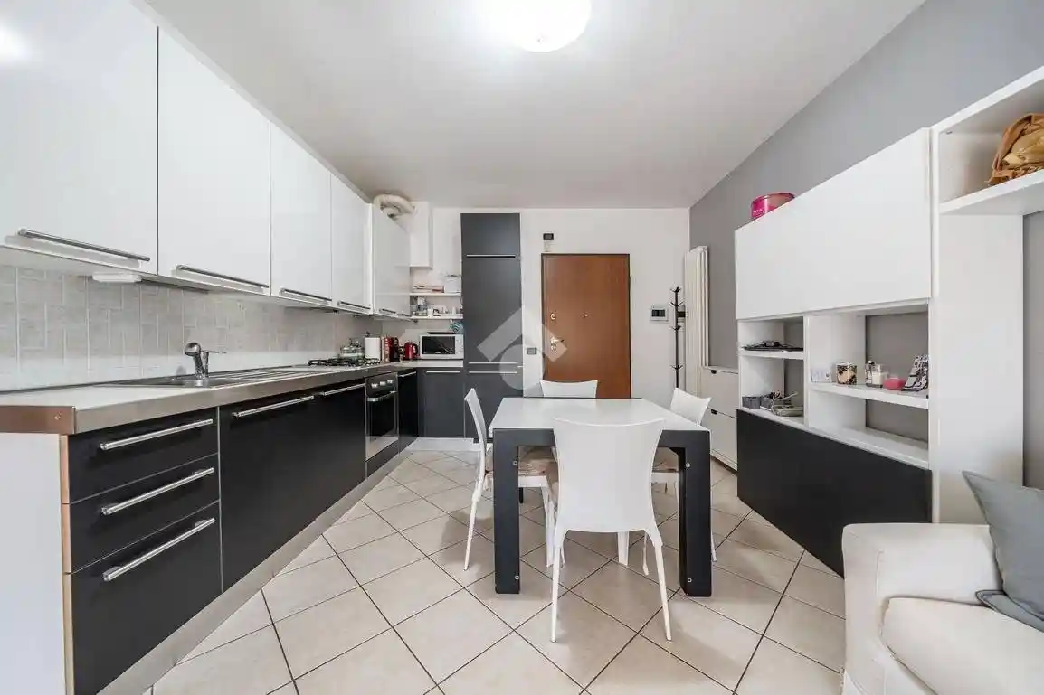 Bilocale Appartamento via SAN BARTOLOMEO 6, San Bartolomeo, Reggio Emilia - foto 2