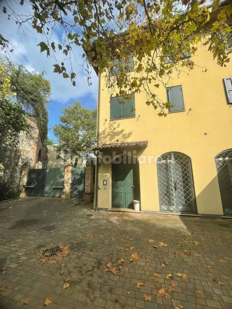 Villa in vendita a Pianoro