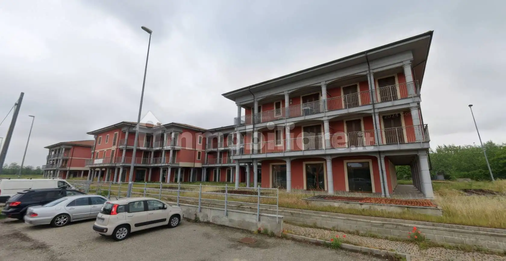 Palazzo - Stabile in asta a Bornasco