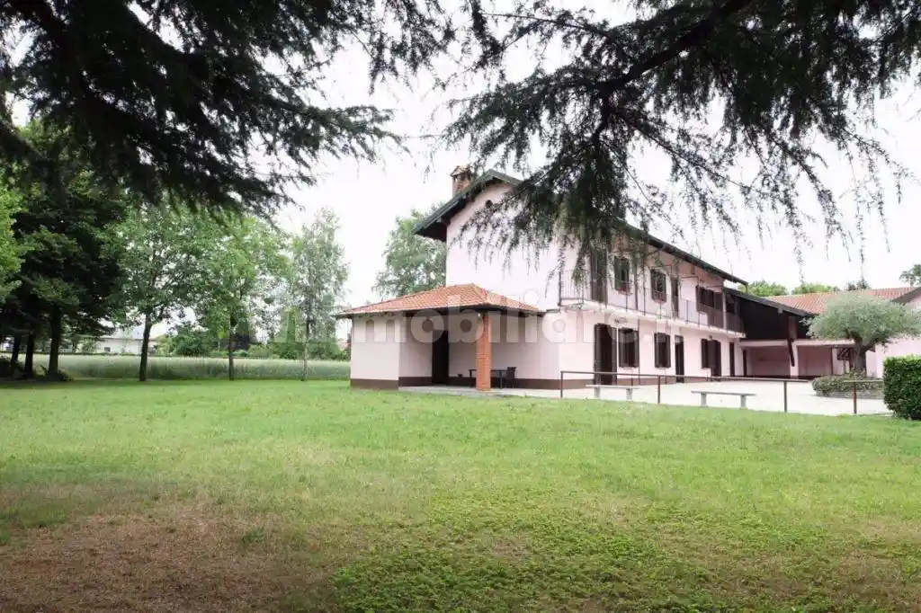 Rustico - Casale in vendita a Magnago