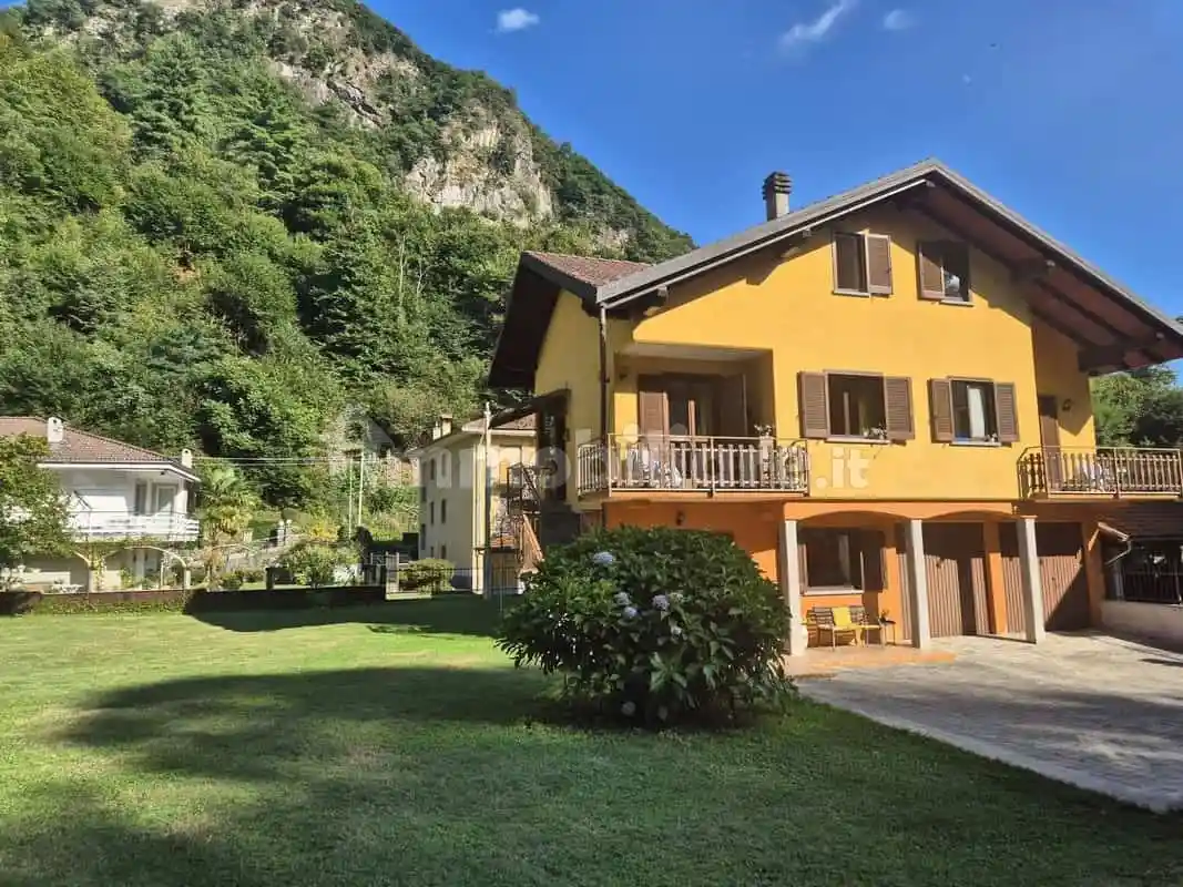 Villa unifamiliare, ottimo stato, 225 m², Centro, Varallo - foto 2
