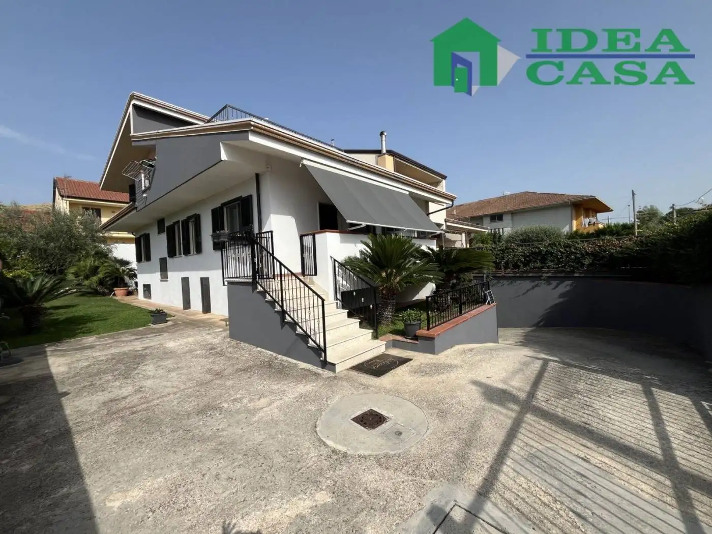 Villa in vendita a Vitulazio