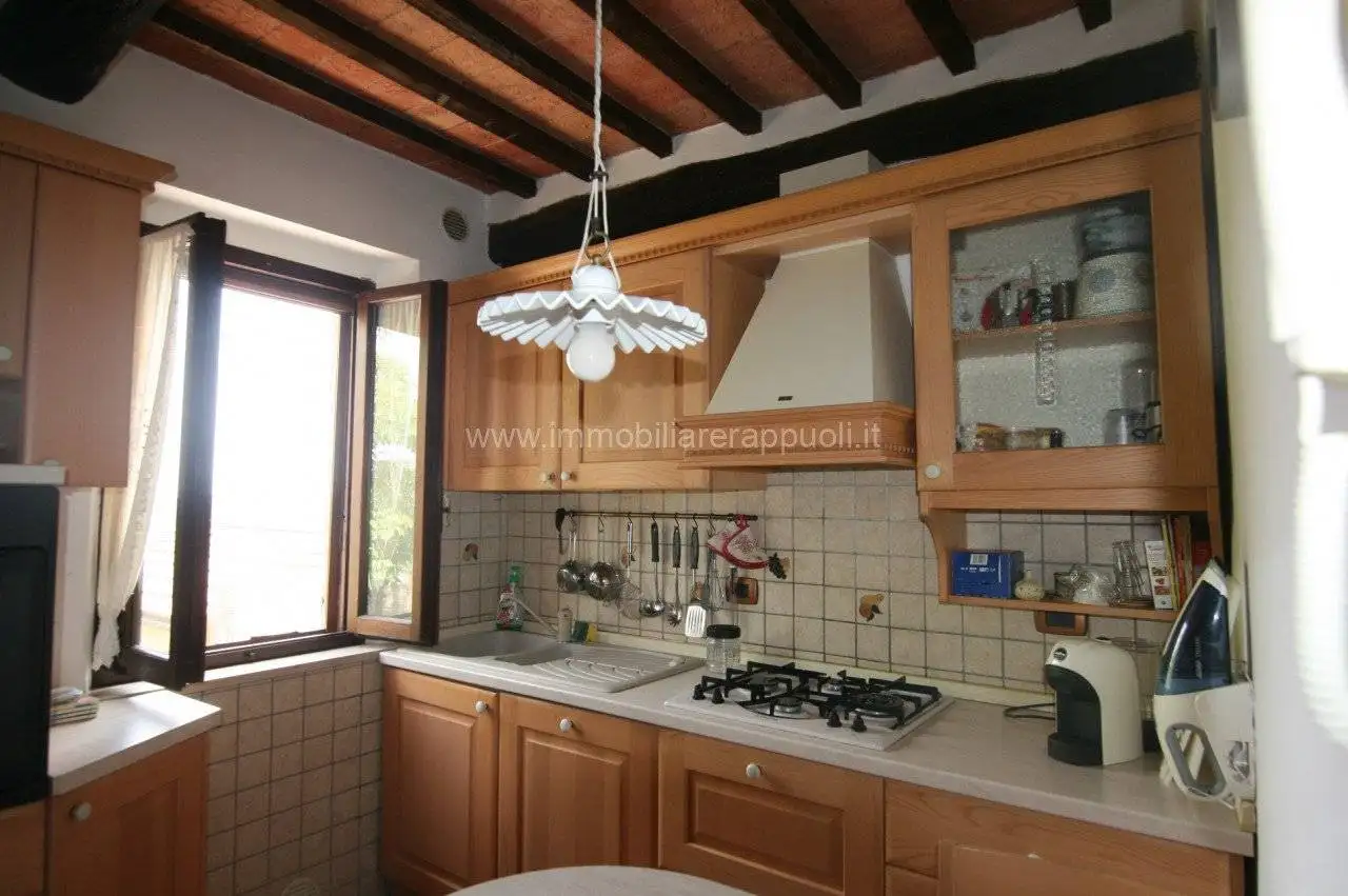 Casa indipendente in affitto a Sinalunga