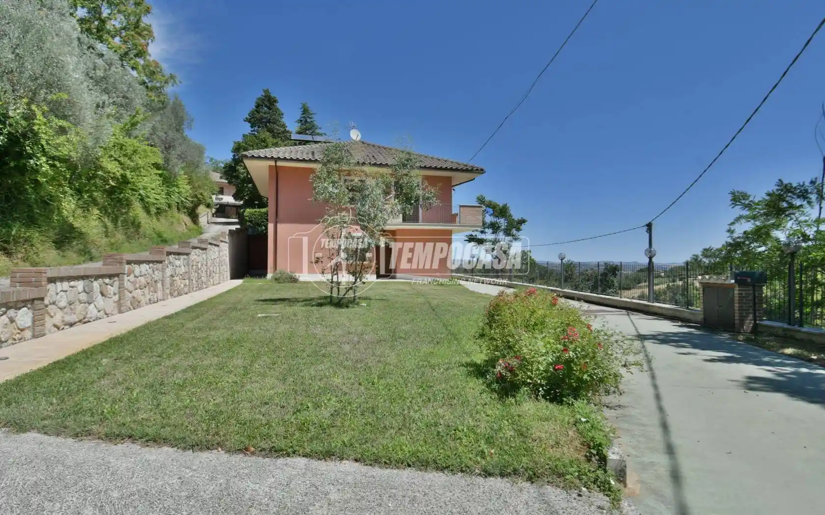 Villa in vendita a Folignano