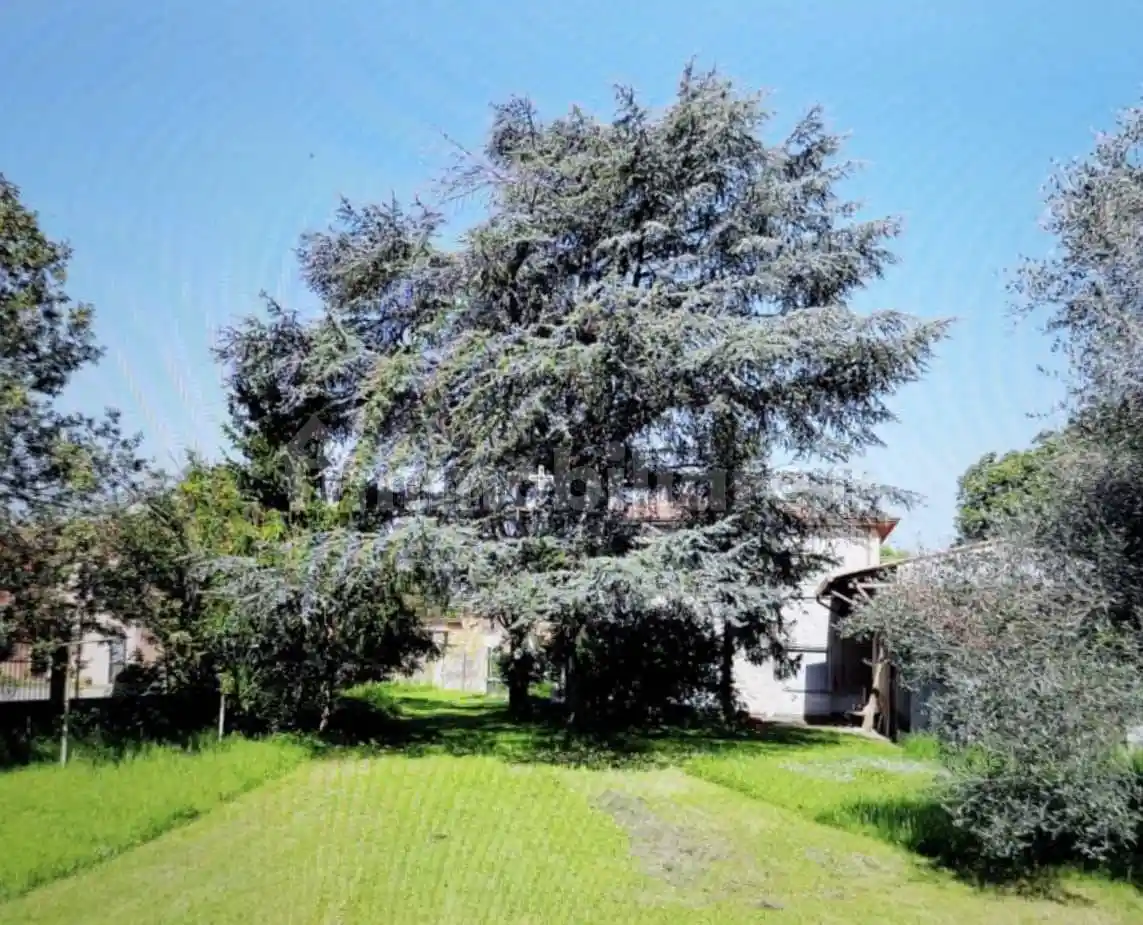 Villa in vendita a Roverbella