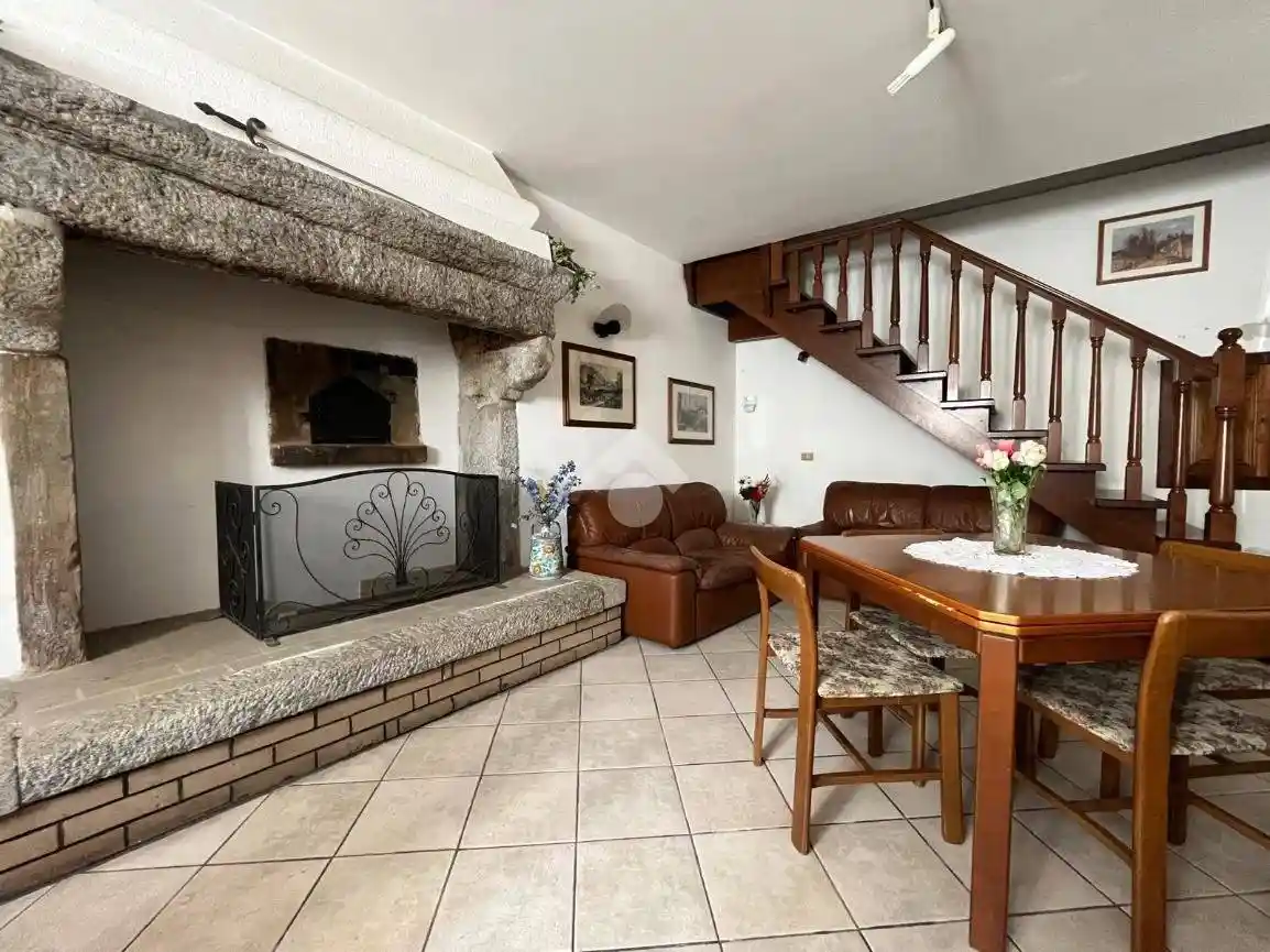 Terratetto plurifamiliare via San Sebastiano, Sant'Ambrogio, Varese - foto 2