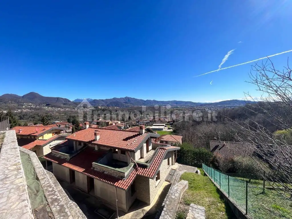 Villa in vendita a Palazzago