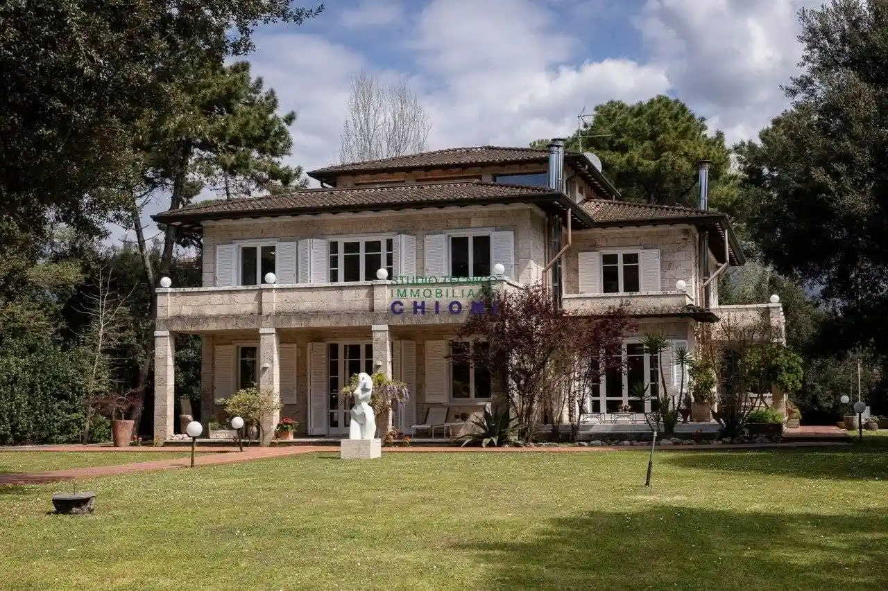 Villa in vendita a Massa