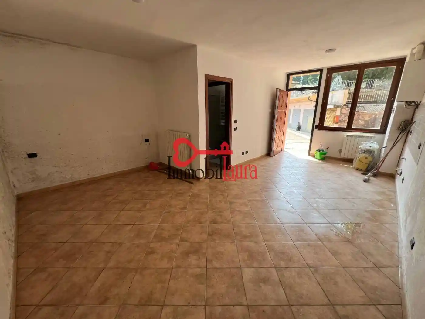 Monolocale buono stato, seminterrato, Cuasso al Monte - foto 2