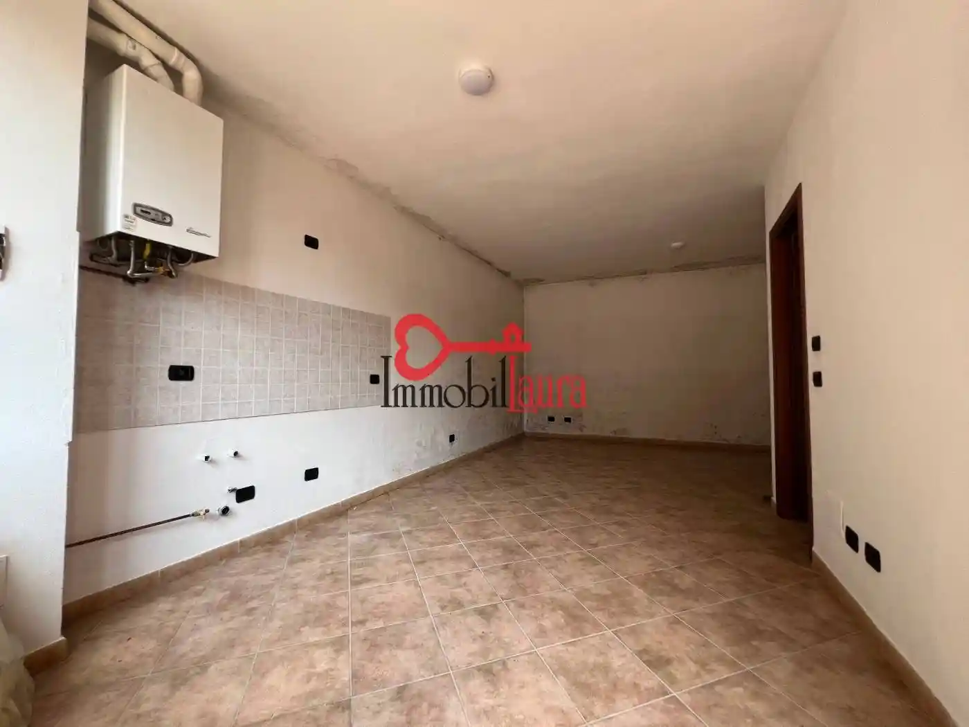 Monolocale buono stato, seminterrato, Cuasso al Monte - foto 3