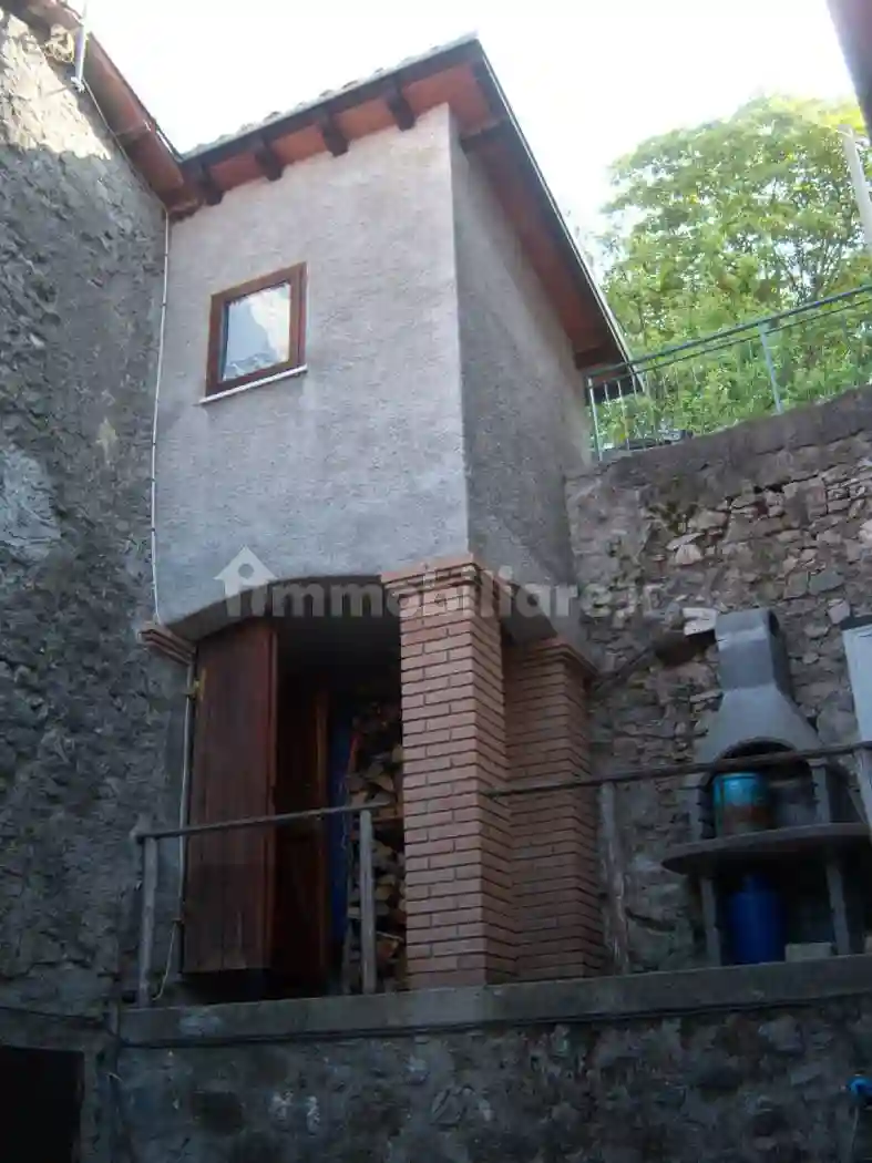 Terratetto unifamiliare Località frazione D, Castelnuovo di Garfagnana - foto 4