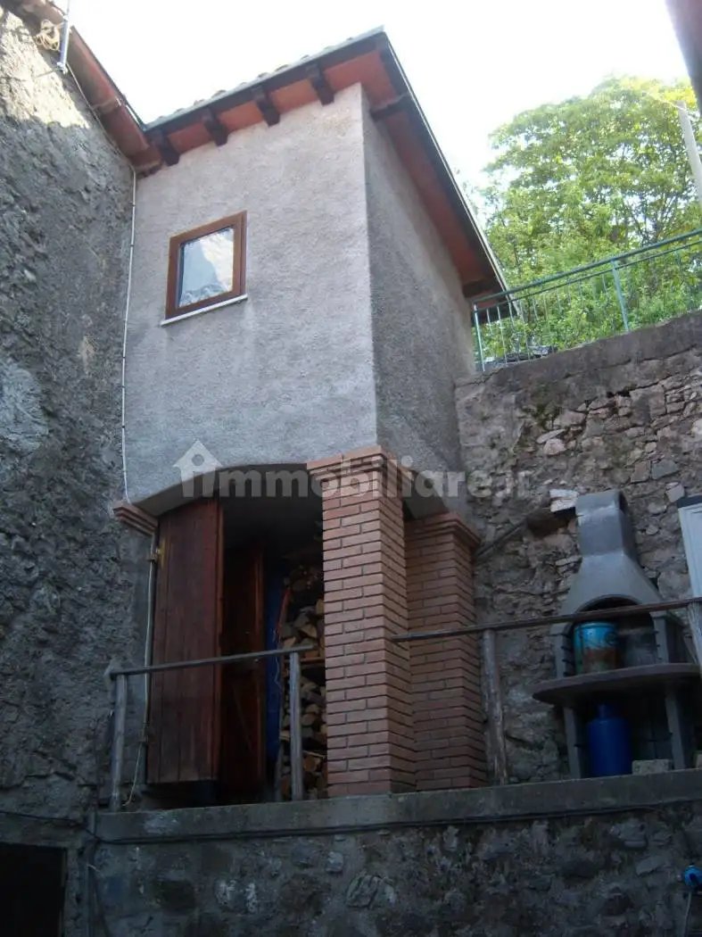 Terratetto unifamiliare Località frazione D, Castelnuovo di Garfagnana - foto 3