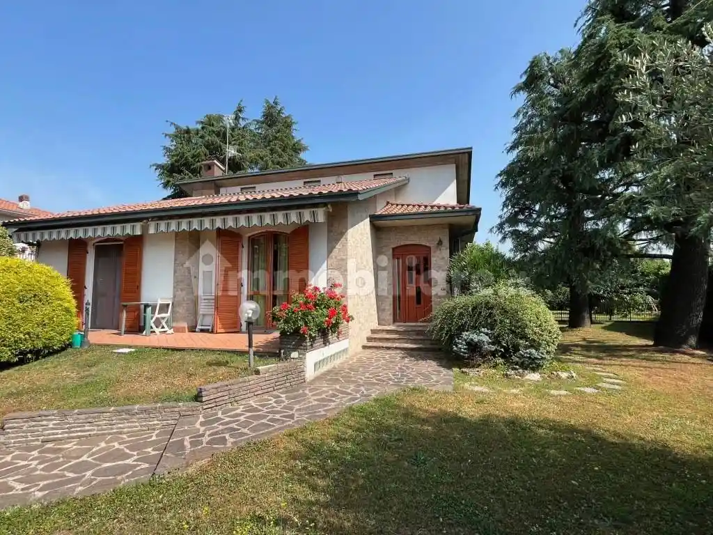 Villa in vendita a Ponte San Pietro