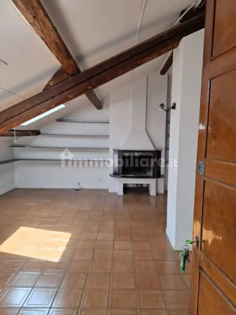 Trilocale da ristrutturare, quinto piano, Gambara, Milano - foto 2