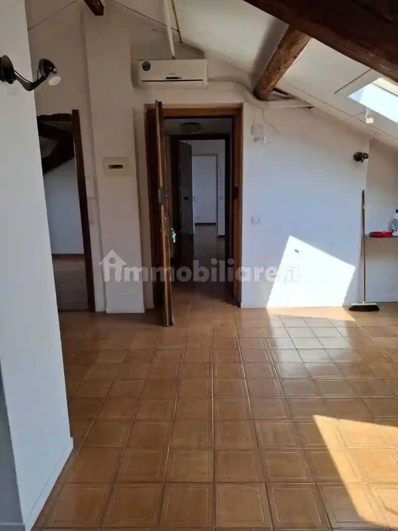 Trilocale da ristrutturare, quinto piano, Gambara, Milano - foto 3