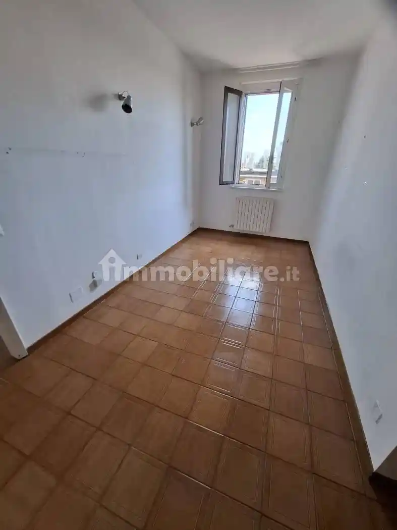 Bilocale da ristrutturare, quinto piano, Gambara, Milano - foto 3