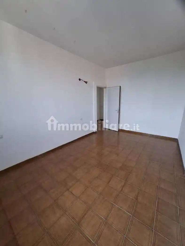 Bilocale da ristrutturare, quinto piano, Gambara, Milano - foto 4