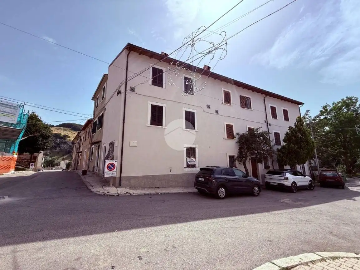 Casa indipendente in vendita a Rocca di Mezzo
