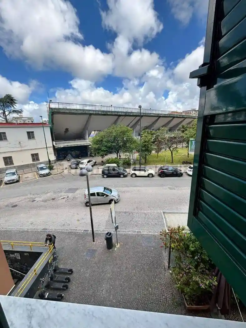 Appartamento in vendita a Napoli