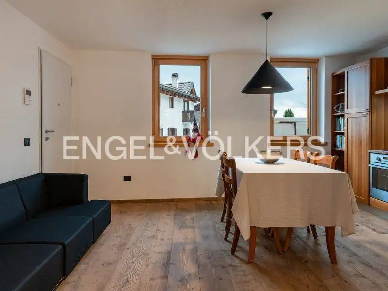 Quadrilocale piazza San Rocco, Centro, Fai della Paganella - foto 2