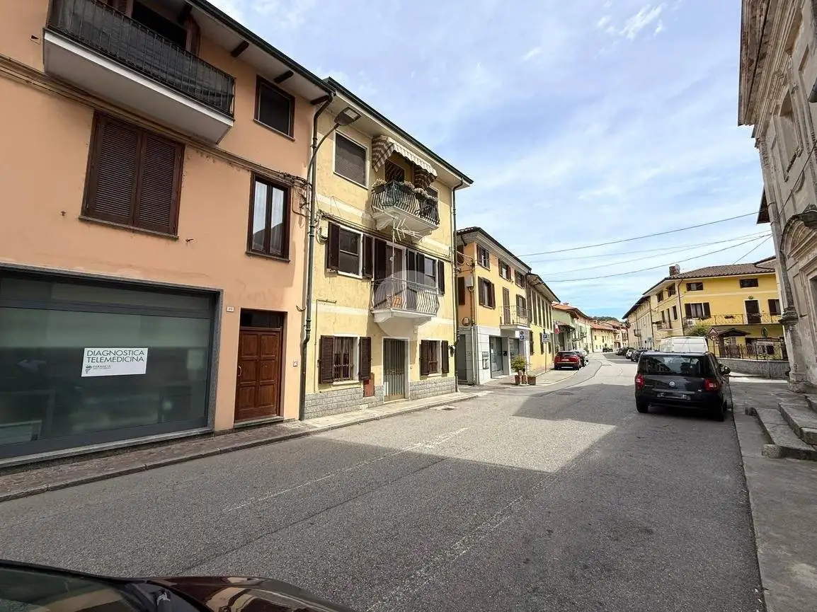 Casa indipendente in vendita a Albiano d'Ivrea