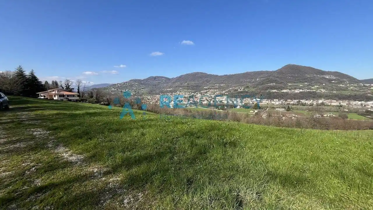 Rustico - Casale in vendita a Cornedo Vicentino