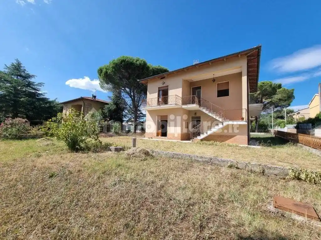 Villa in vendita a Cortona