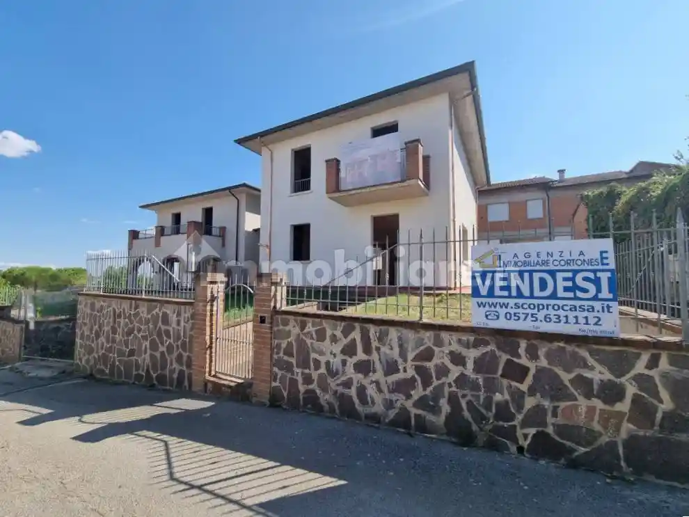 Villa in vendita a Foiano della Chiana