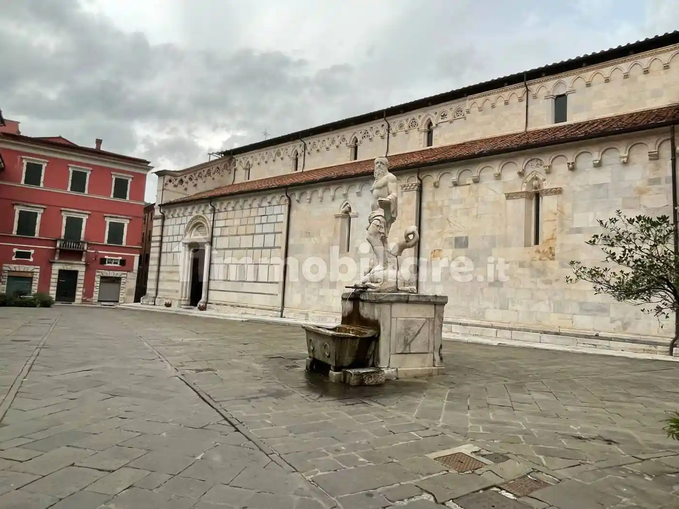 Appartamento in vendita a Carrara