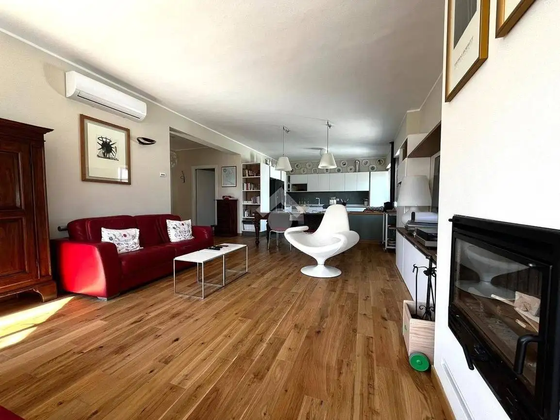 Villa in vendita a Izano