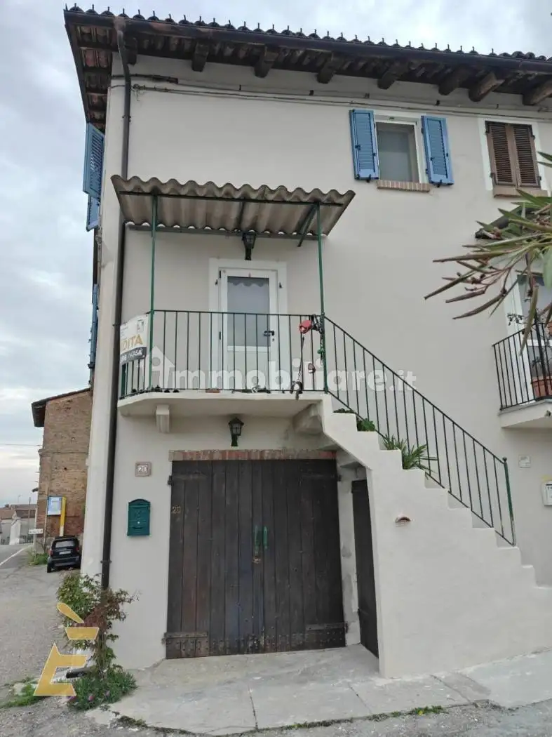 Rustico - Casale in vendita a Cisterna d'Asti