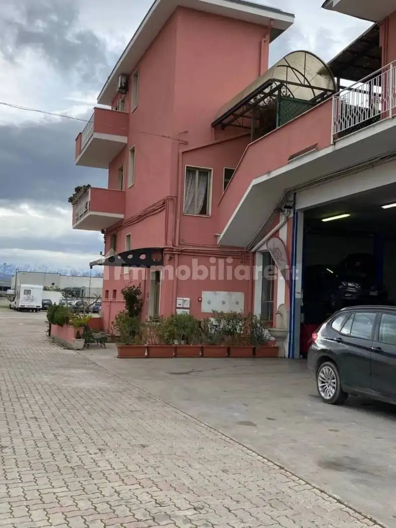 Palazzo - Edificio in vendita a Chieti